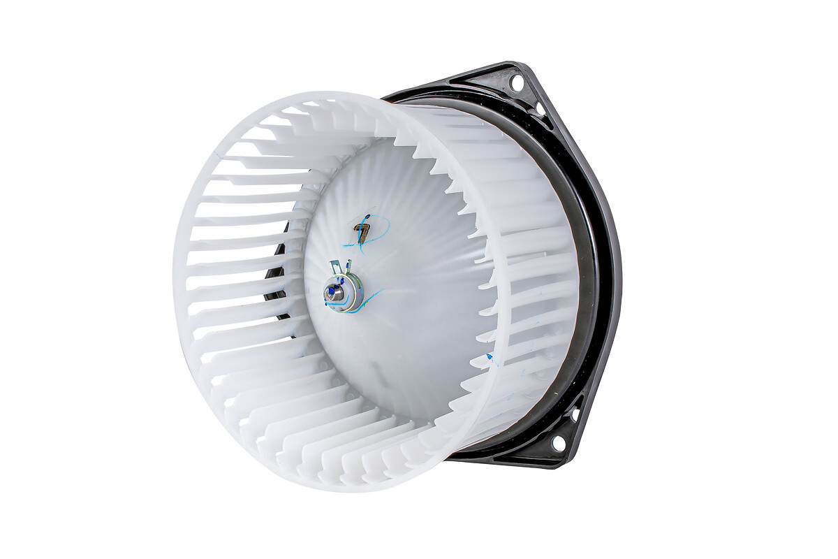 VALEO 815225 Μοτέρ, βεντιλατέρ, κουτί των εγκεφάλων for MITSUBISHI
